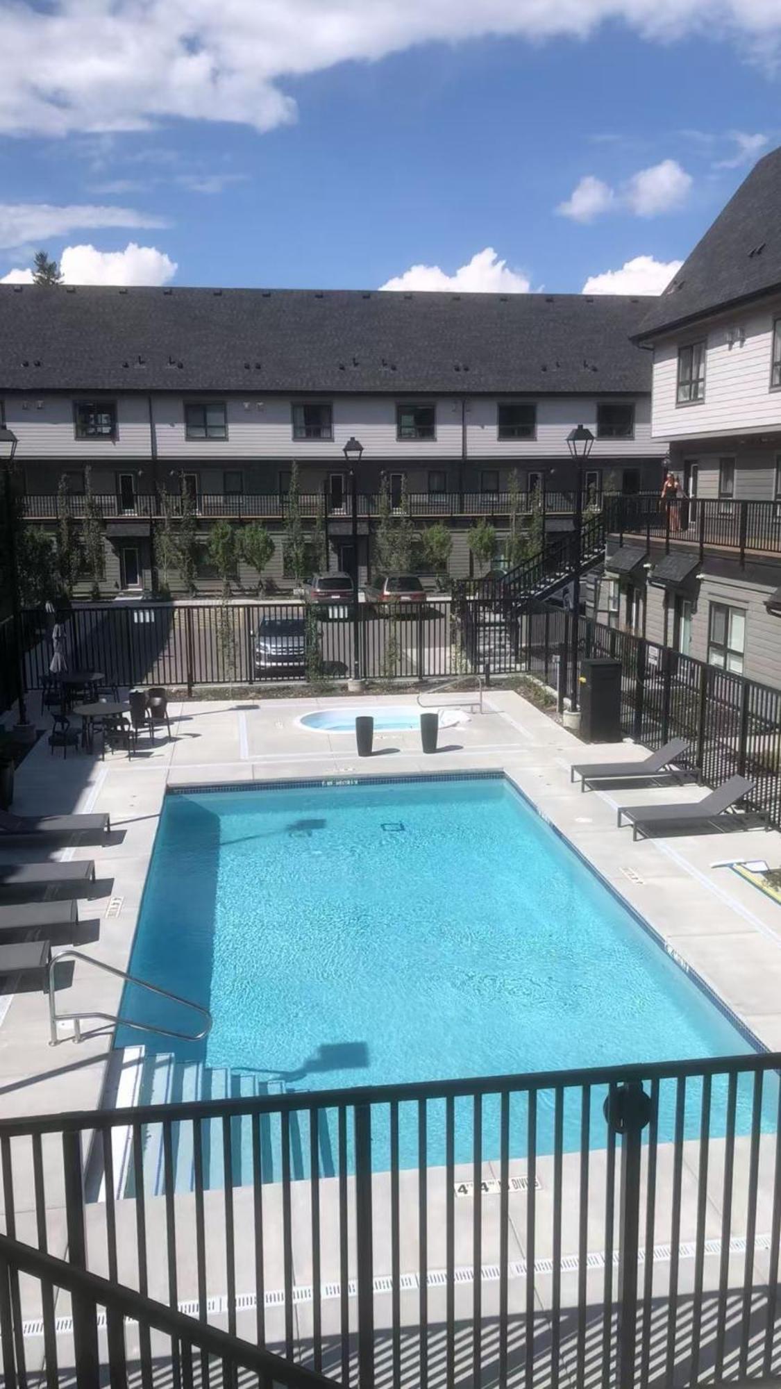 Brand New 2Br Condo With Outdoor Swimming Pool And Hot Tub كانمور المظهر الخارجي الصورة